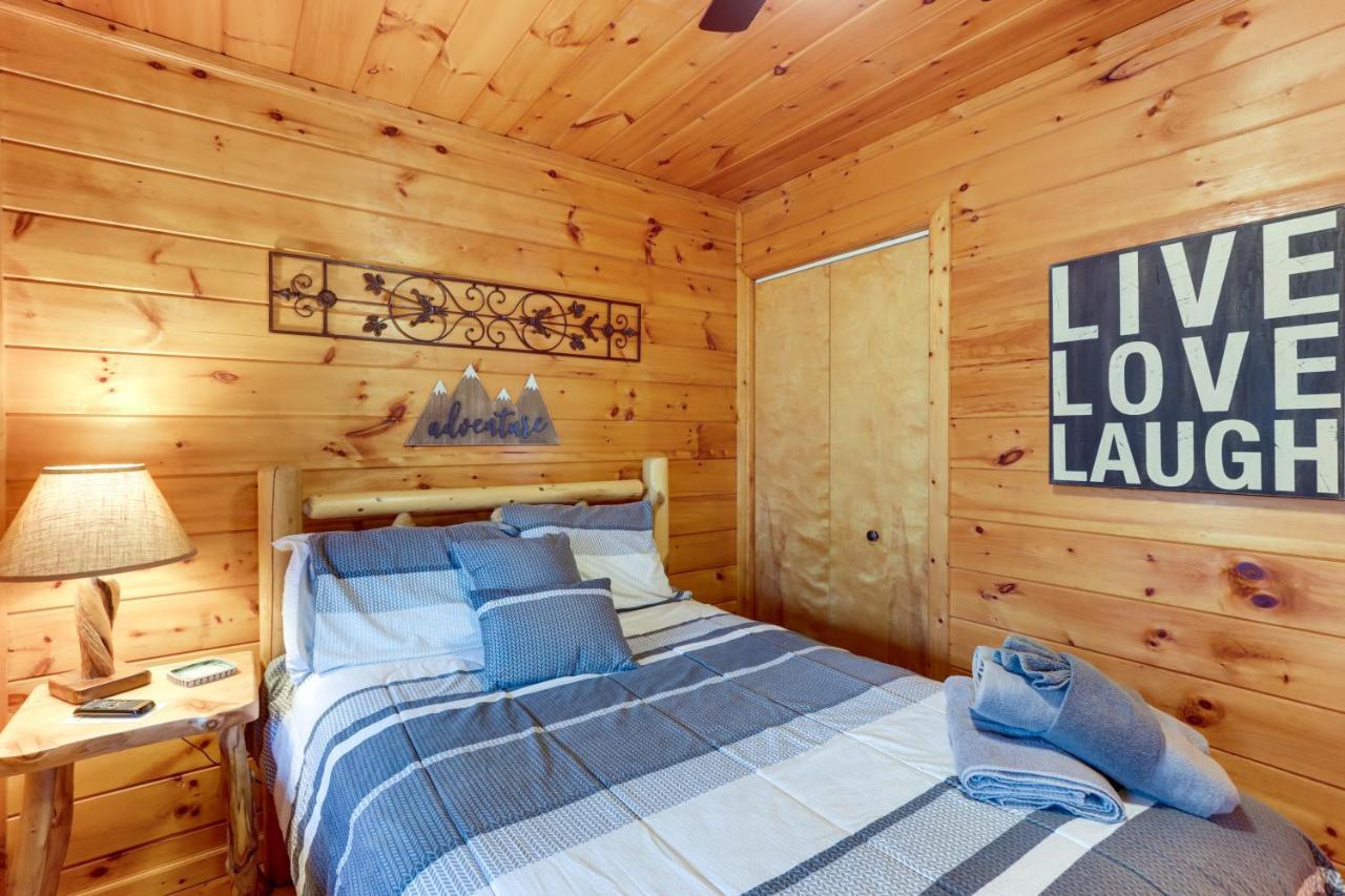 Blue Ridge Cozy Cabin In The Woods With Hot Tub! Zewnętrze zdjęcie